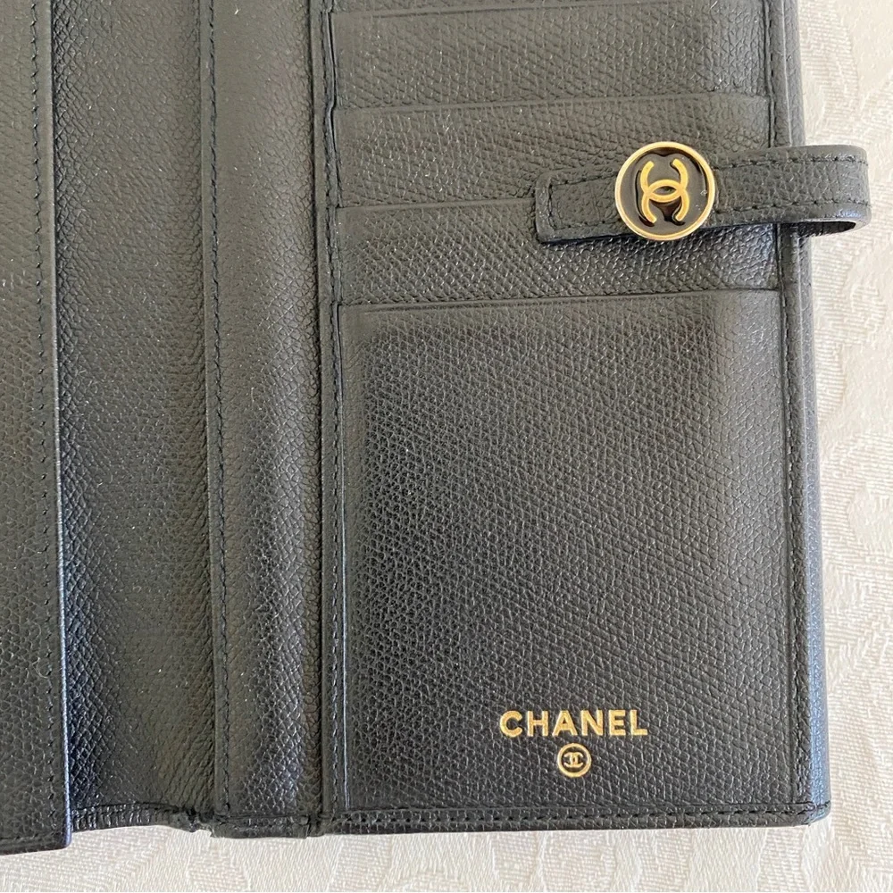 Chanel black leather wallet